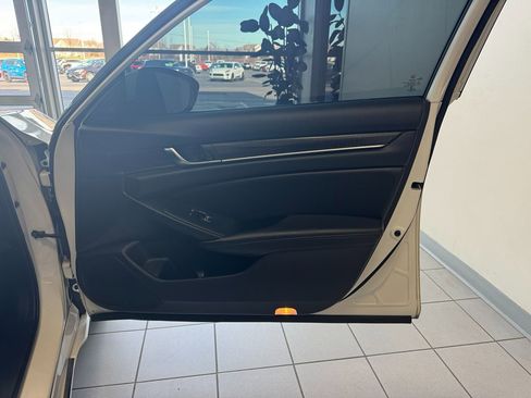 Used 2020 Honda Accord EX-L image 18