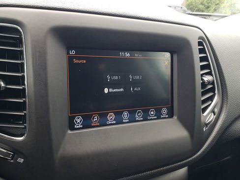 Used 2018 Jeep Compass Sport w/ Tech Group FWD image 24