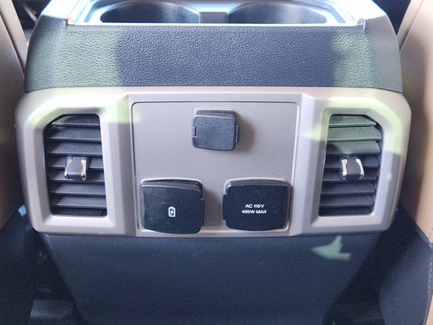 Used 2022 Ford F250 Lariat w/ Lariat Ultimate Package AWD/4WD image 31
