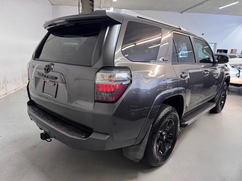 Used 2016 Toyota 4Runner SR5 Premium RWD image 3