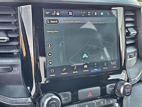 Used 2024 RAM 1500 Laramie image 27