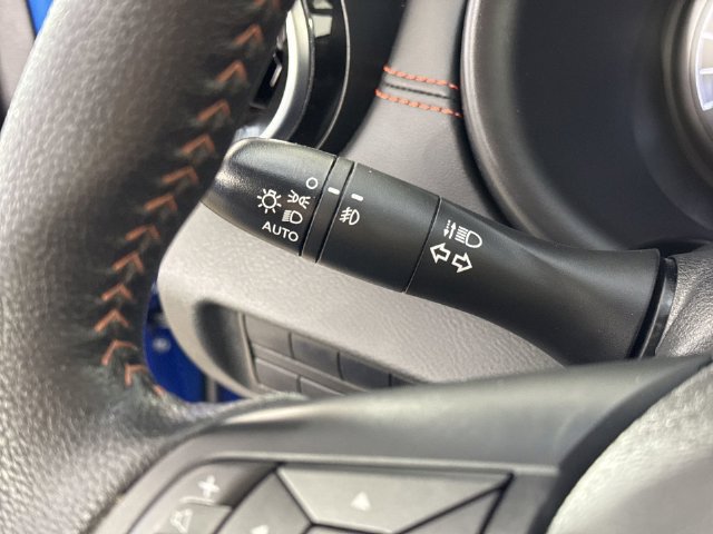 Used 2024 Nissan Kicks SR w/ SR Premium Package FWD image 16