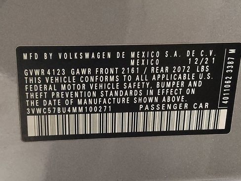 Used 2021 Volkswagen Jetta SE w/ SE Cold Weather Package image 33