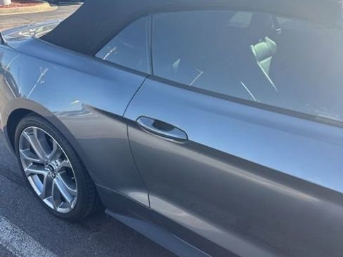 Used 2021 Ford Mustang GT Premium w/ Equipment Group 401A image 8