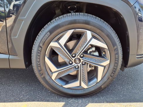 Certified 2022 Hyundai Tucson Limited AWD/4WD image 9