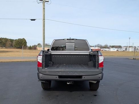 Certified 2024 Nissan Titan SV w/ SV Convenience Package image 29