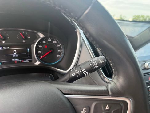 Used 2018 Chevrolet Equinox Premier FWD image 35
