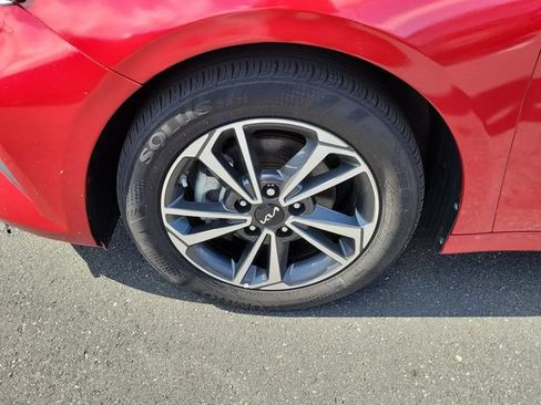 Used 2024 Kia Forte LXS FWD image 5