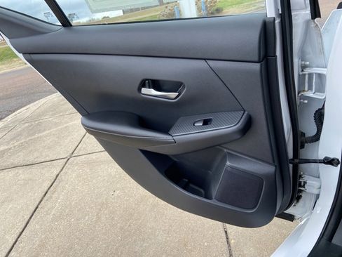 Used 2023 Nissan Sentra SV image 50