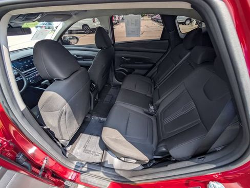 Used 2025 Hyundai Tucson SEL FWD image 12