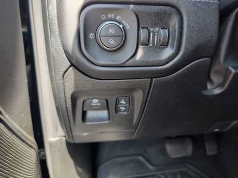 Used 2022 RAM 1500 Limited AWD/4WD image 31