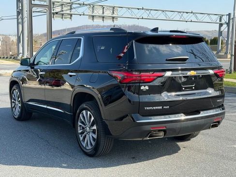 Used 2023 Chevrolet Traverse Premier image 13