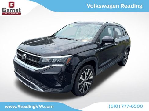 Used 2022 Volkswagen Taos SE AWD/4WD image 1