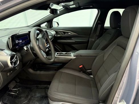 New 2026 Chevrolet Equinox EV LT image 11