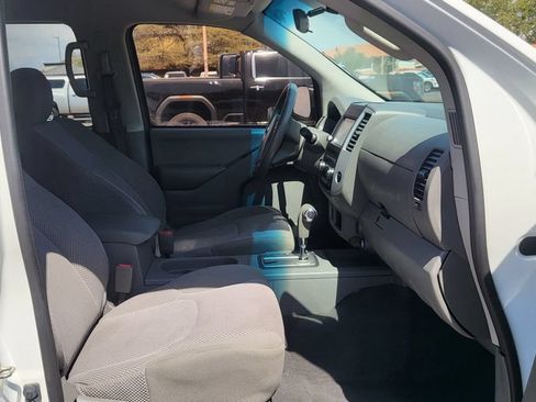 Used 2019 Nissan Frontier SV RWD image 18