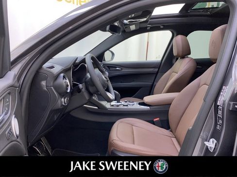 Used 2023 Alfa Romeo Stelvio Ti image 12