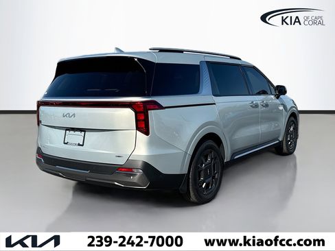 Certified 2025 Kia Carnival SX image 5