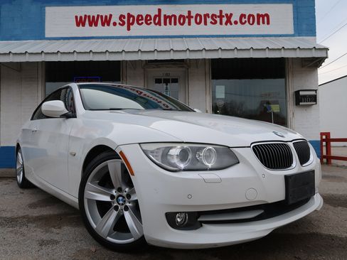 Used 2011 BMW 328i Coupe w/ Premium Pkg image 2