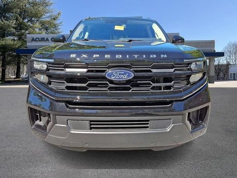 Used 2025 Ford Expedition Max Active AWD/4WD image 2