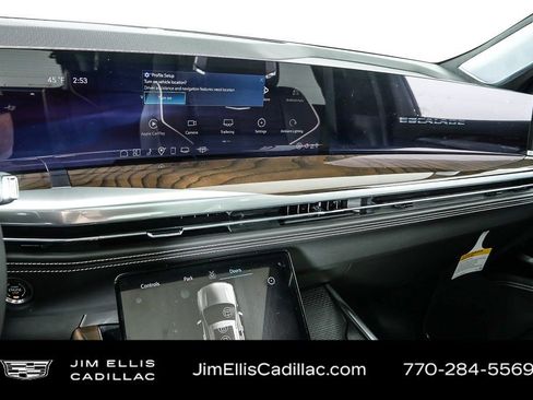 Certified 2026 Cadillac Escalade Platinum Sport w/ LPO, ONYX Package AWD/4WD image 13