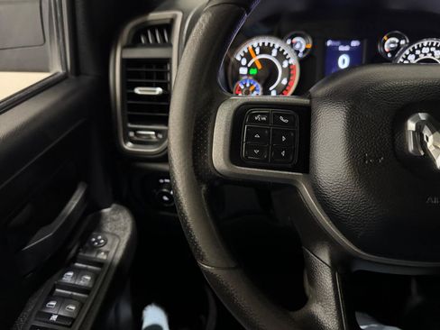 Used 2022 RAM 2500 Tradesman w/ Chrome Appearance Group AWD/4WD image 22