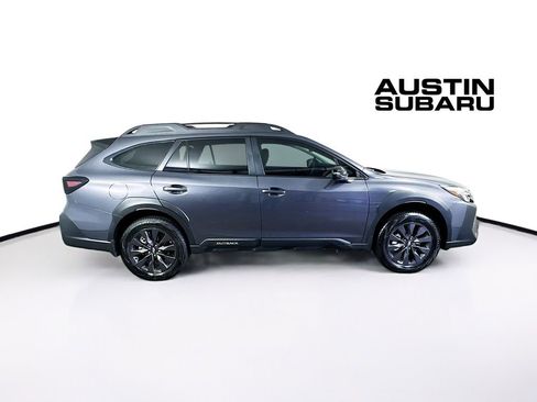 Used 2025 Subaru Outback Onyx Edition image 8