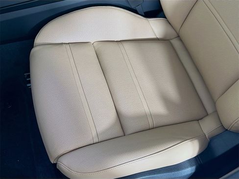 New 2026 Porsche Cayenne Base image 22