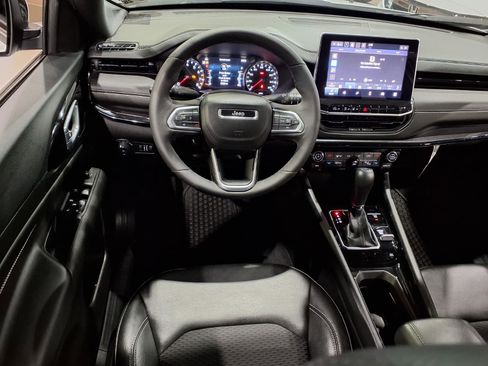 Used 2023 Jeep Compass Latitude w/ Convenience Group AWD/4WD image 8