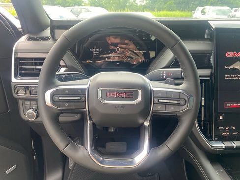 New 2026 GMC Yukon Elevation AWD/4WD image 14