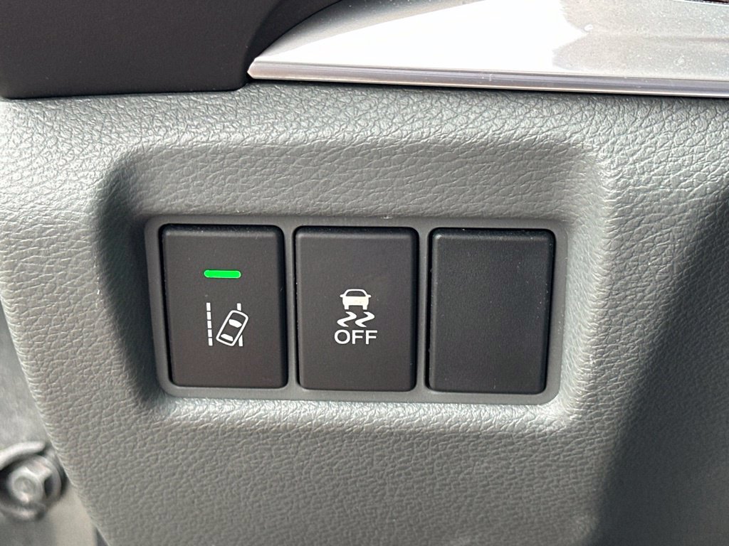Used 2016 Acura MDX w/ Technology Package AWD/4WD image 19