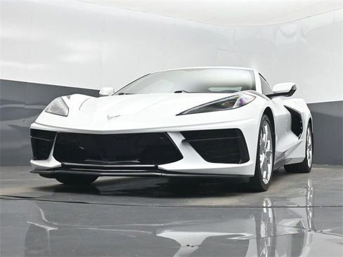 Used 2022 Chevrolet Corvette Stingray Preferred Cpe w/ Battery Protection Package image 46