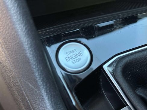 Certified 2023 Volkswagen Taos SE FWD image 20