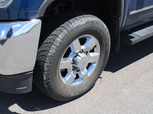 Used 2019 GMC Sierra 2500 SLT AWD/4WD image 11