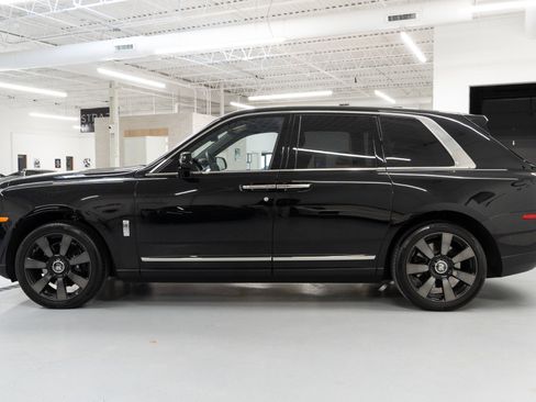 Used 2022 Rolls-Royce Cullinan image 5