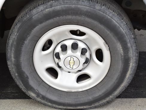 Used 2023 Chevrolet Express 3500 LS image 59