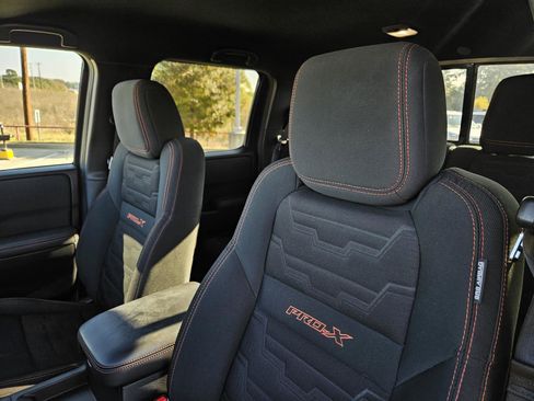 Used 2022 Nissan Frontier Pro-X w/ Technology Package image 12