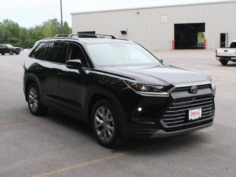 New 2026 Toyota Grand Highlander AWD Hybrid image 3