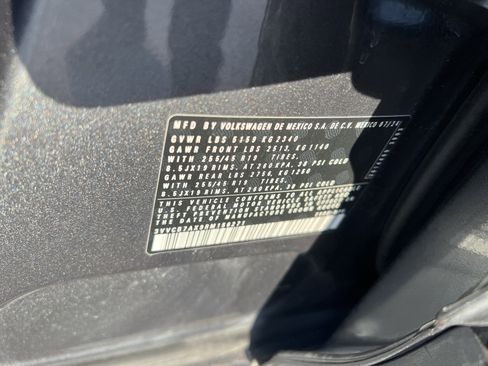 Certified 2024 Volkswagen Tiguan SE R-Line w/ MDO Package, Three-Row image 32