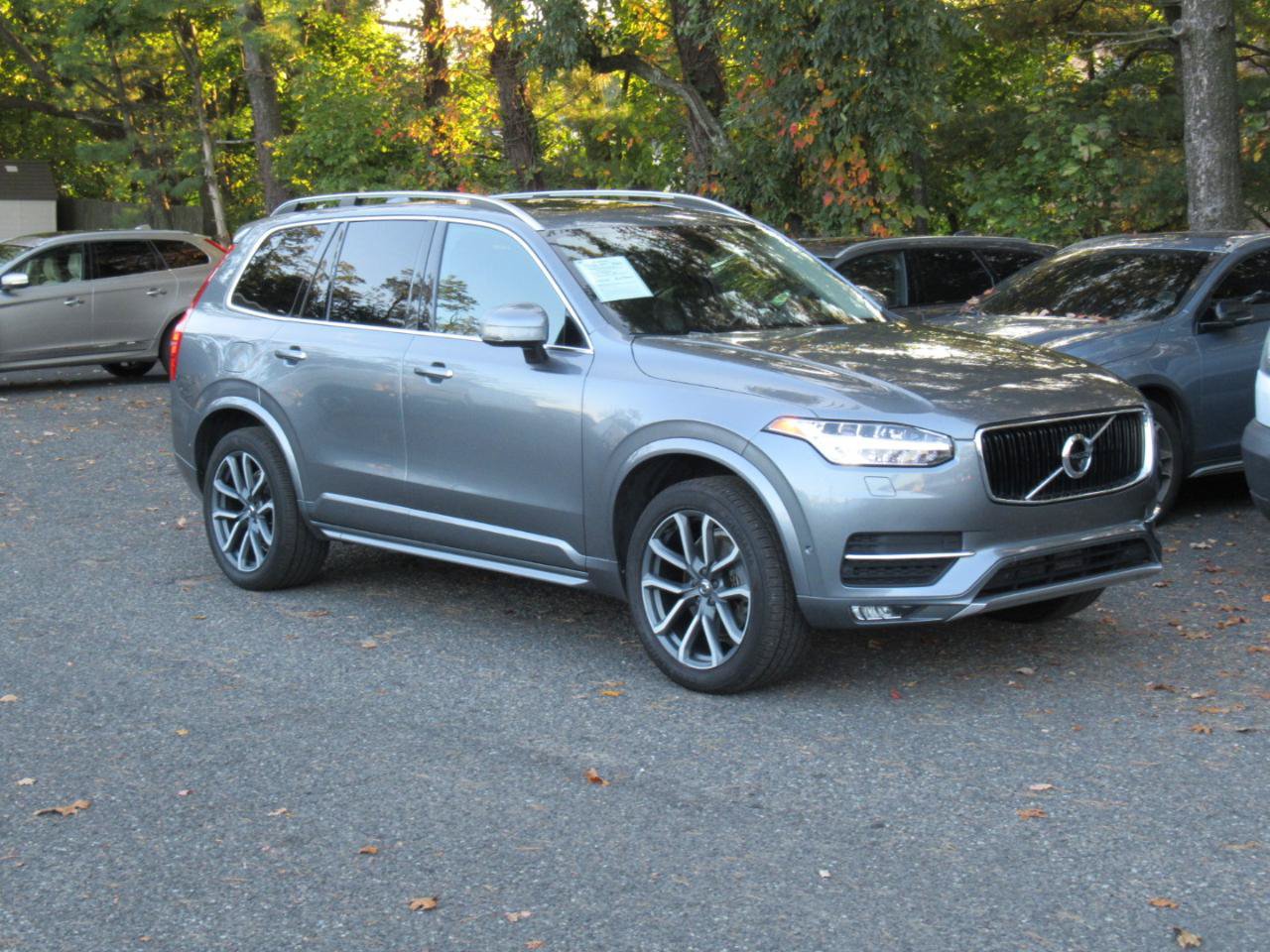 Used 2017 Volvo XC90 T6 Momentum w/ Vision Package AWD/4WD image 7