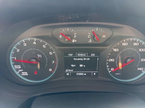 Used 2020 Chevrolet Malibu LT FWD image 26