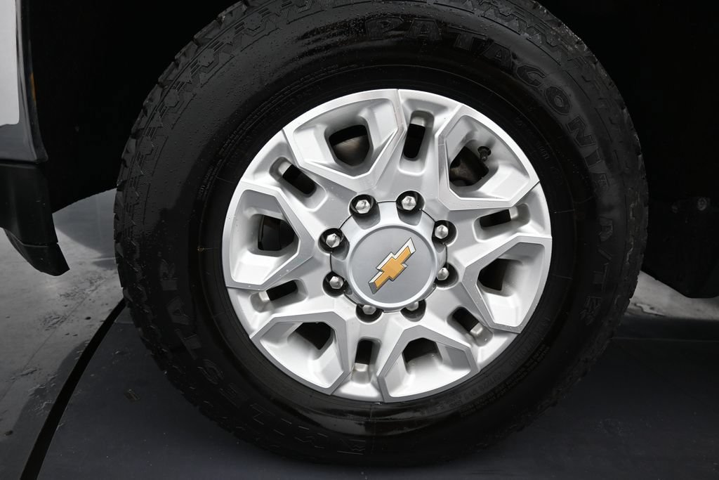 Used 2023 Chevrolet Silverado 2500 LT AWD/4WD image 31