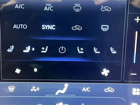 Used 2023 GMC Sierra 3500 Denali w/ Technology Package image 23