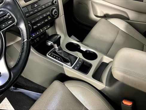Used 2017 Kia Sportage EX w/ EX Technology Package image 19