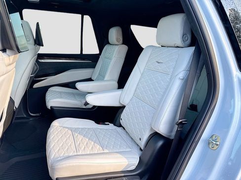 New 2026 Cadillac Escalade Platinum Sport w/ LPO, ONYX Package image 27