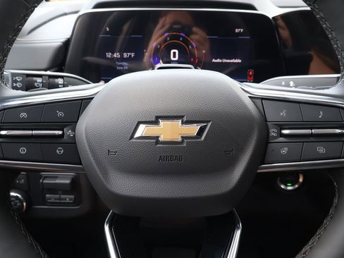 New 2025 Chevrolet Suburban Premier image 23