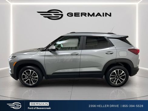 Used 2025 Chevrolet TrailBlazer LT AWD/4WD image 5
