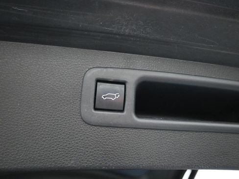 Used 2021 Toyota Highlander Limited image 36