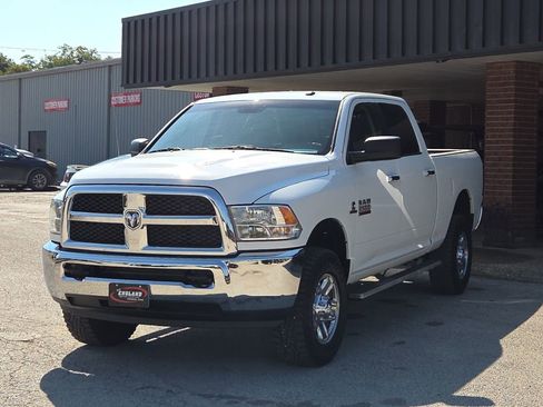Used 2017 RAM 2500 SLT image 3