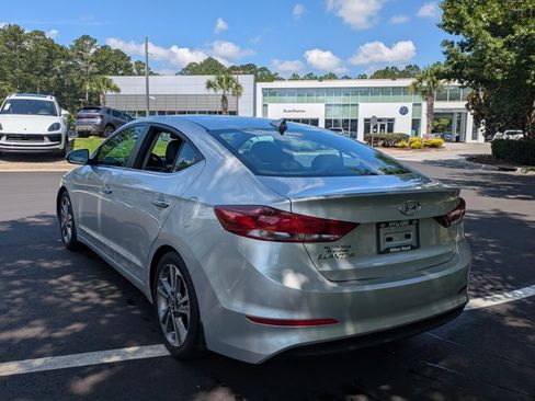 Used 2017 Hyundai Elantra Limited w/ Limited Ultimate Package 05 FWD image 8