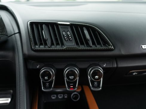 Used 2022 Audi R8 V10 performance image 22